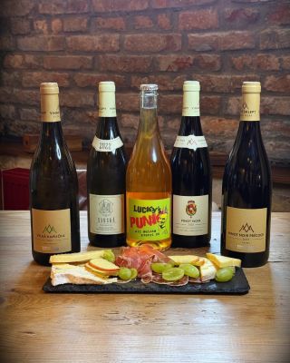 Historické prameny o existenci vinic a vinařství v Kutné Hoře a okolí sahají do přelomu jedenáctého a dvanáctého století....